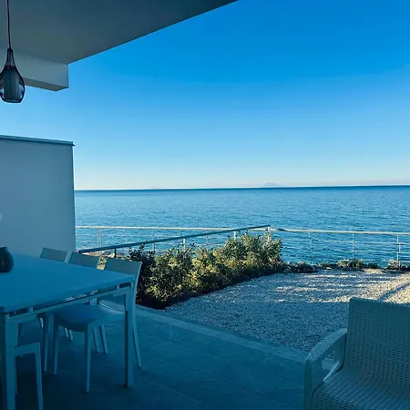 Sulle Onde Del Mare Appartamento Brolo